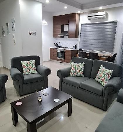 Oytam Apt Никосия Экстерьер фото