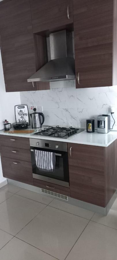 Oytam Apt Никосия Экстерьер фото